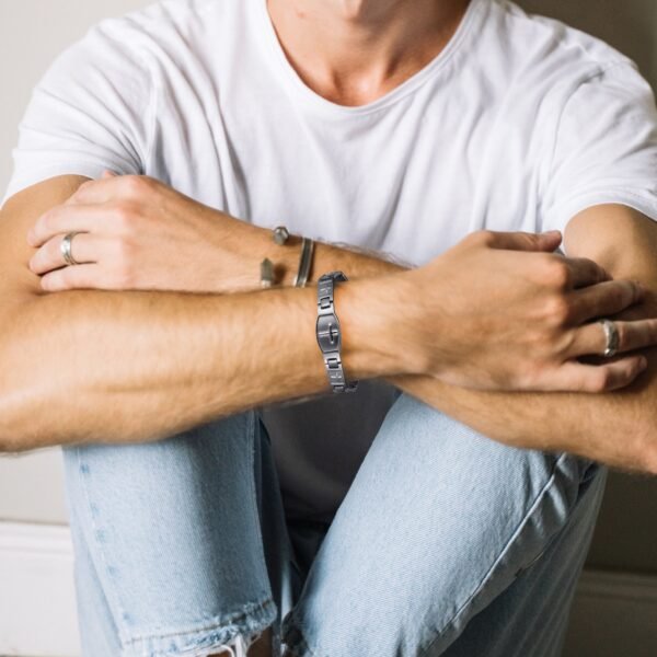 Most Effective Powerful Stainless Steel Magnetic Bracelet_ (2)