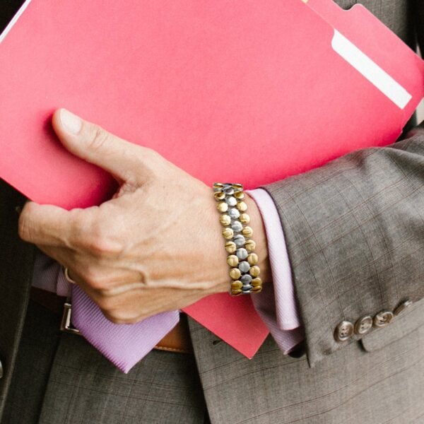 Powerful Effective Full Magnetic Therapy Bracelet Benefits (3)